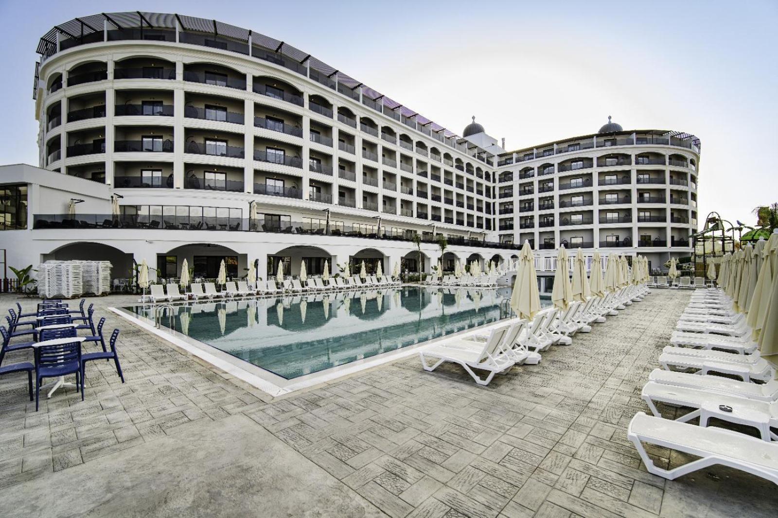 Side Moon Palace Bagian luar foto