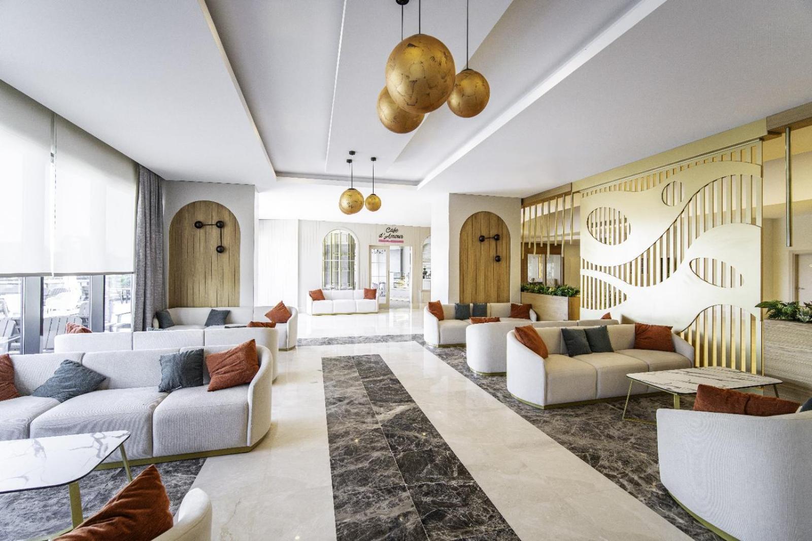 Side Moon Palace Bagian luar foto